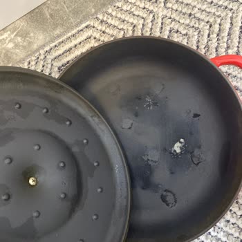 Lava Döküm Tencere Soyuldu