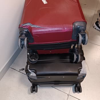 Anadolu Jet Uçuşunda Valiz Kırılması