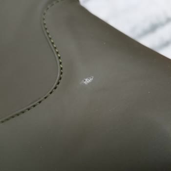 FLO -Nine West Defolu Ürün Gönderdi