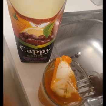 Cappy Meyve Suyundan Çıkan Bir Şey