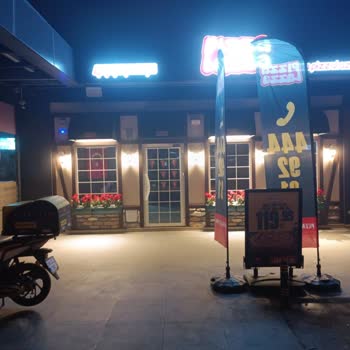 PizzaLazza Müşteri İle Dalga Geçmek