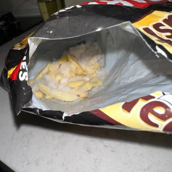 Feast İçerisinden Buz Küpleri Cıktı Aşırı Fazlaydı Patates Haşlama Gibi Oldu