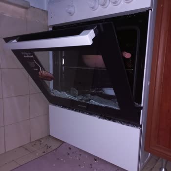 Arçelik Fırının İç Camı Patladı!