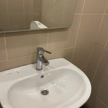 Maltepe Marmaray Durağı Erkekler Tuvaleti