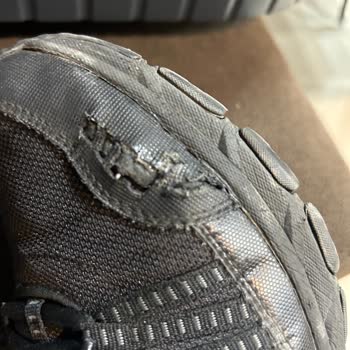 Skechers Kalitesizliği Ve Bunun Arkasında Durulmaması