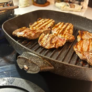 Korkmaz Döküm Tavanın Sapı Yemek Pişirirken Koptu