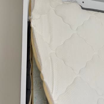 Gaysan Mobilya Aldığım Yatak 17. Günde Kırıldı