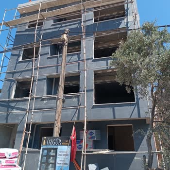 Türk Telekom'a Ait Olan Ahşap Telefon Direği