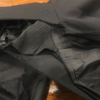 Sarar Takım Elbise Yırtılması