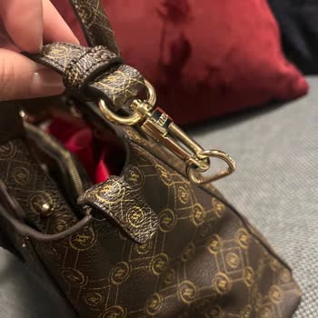 Vakko-Çanta Kalitesizliğinin Arkasında Durmuyor