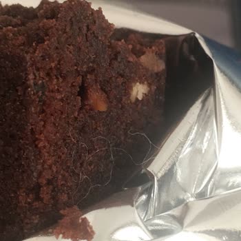 Eti Gıda Eti Browni Kekin İçinden İp Çıktı