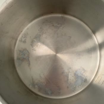 Aryıldız Çelik Tencere Yıkadıktan Sonra Lekeli Duruyor