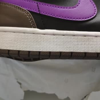 Sneaks Up Ayakkabı Tabanında Kabarma