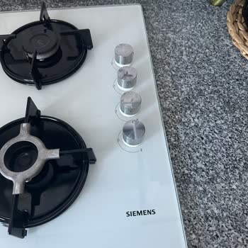 Siemens Ev Aletleri Ocağın Gözleri Ve Telleri Deformelerle Mevcut