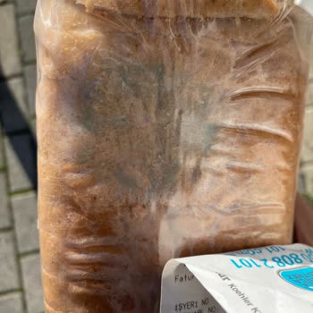 A101 Küflü Ekmek Satışı