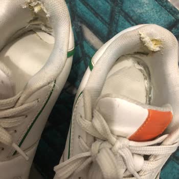 Deichmann Garantisi Olan Ayakkabı Çöp Oldu