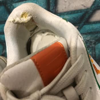 Deichmann Garantisi Olan Ayakkabı Çöp Oldu