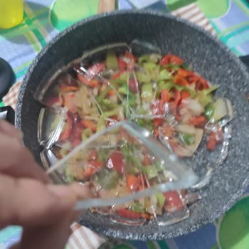 Emsan Tencere Kapakları Ev Kazasına Davet Çıkarıyor