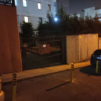 Küçükçekmece Belediyesi Araç Park Alanı İşkali