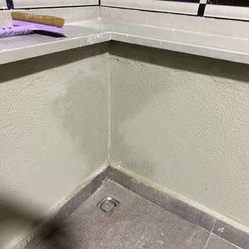 Emlak Konut Bizim Mahalle Duvar Sızıntıları