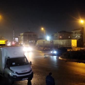 İBB - İstanbul Büyükşehir Belediyesi Tırcı Ve Kamyoncular