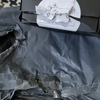 Sürat Kargo Kargom Açılmış Ve İçinden Alınmış