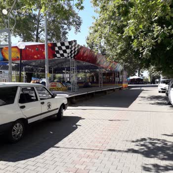 Edremit Belediyesi Altınoluk Lunaparkı Uygun Olmayan Meskun Alan İçinde