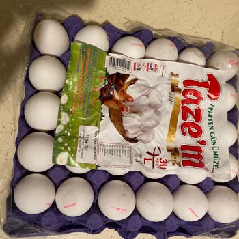 Tazem Yumurta TAZE'M Marka L Yumurta Alıyorsun İçinden Küçük Yumurta Çıkıyor
