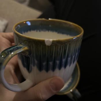 Madame Coco Paketten Kırık Çıkan Kupa