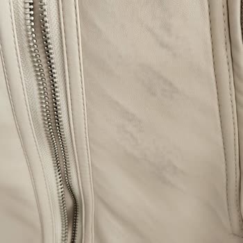 STRADİVARİUS'dan Tonla Para Verip Aldığım Ve Lekeli Montum