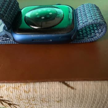 Apple Saatleri Hızla Paslanıyor