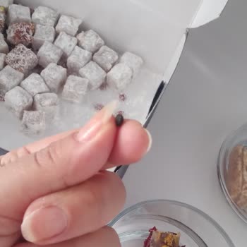 Tatmix Kuruyemiş Lokumun İçinden Tas Çıktı