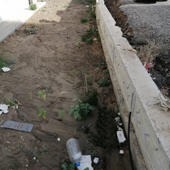 Menemen Belediyesi 5 Yıl Önce Yapılmış Beton Duvarımıza Zarar Verdi.