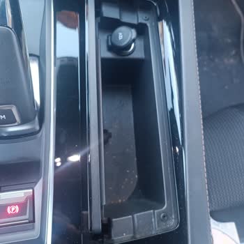 Peugeot'da 4 Ay Tedarik Edilemeyen Yedek Parça.