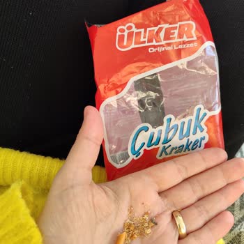Ülker Çubuk Kraker De Ne Olduğunu Anlamadığım Bir Şey Çıktı.