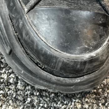 Converse Marka Ayakkabı Hatası