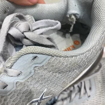 İVA Park AVM Kullanımda Deformasyona Uğrayan Ayakkabılar