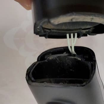 PHILIPS Ev Aletleri Kalitesiz Dikey Süpürge 8 Ayda Kırıldı.