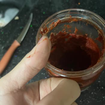 Öncü Salça Öncü Biber Salçasının İçinden Çıkan Yabancı Madde