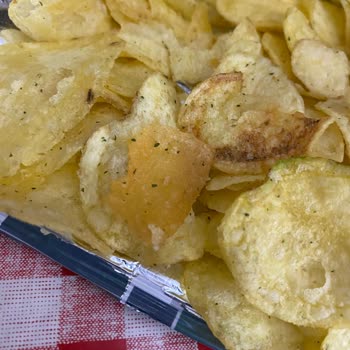 Lays Fırından Yoğurt Ve Mevsim Yeşillikleri Cipsinde Tat Farklılığı