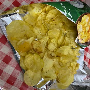 Lays Fırından Yoğurt Ve Mevsim Yeşillikleri Cipsinde Tat Farklılığı