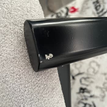 Mas'sa Masa Sandalye (Instagram: antaresmassa) Sandalye Boyası Soyuluyor