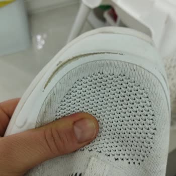 Skechers Fark Etmeden Aldığımız Yırtık Ayakkabı
