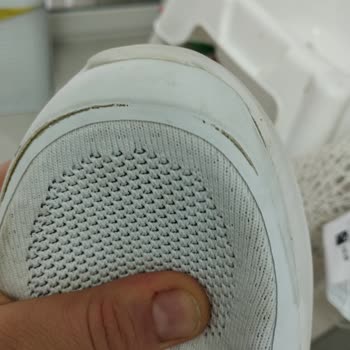 Skechers Fark Etmeden Aldığımız Yırtık Ayakkabı