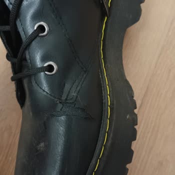 Tonny Black 1 Ay Giyilmeden Çatlayan Bot