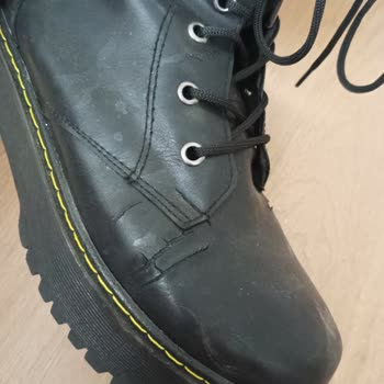 Tonny Black 1 Ay Giyilmeden Çatlayan Bot