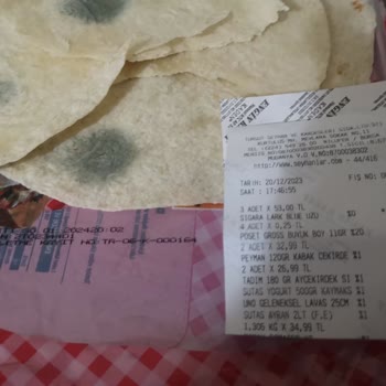 Taze Olması Beklenen UNO Lavaşta Küf Şoku!