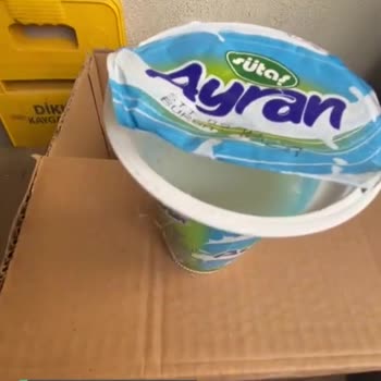 Sütaş Ayran Kapağında Plastik