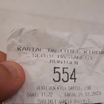 Kartal Dr. Lütfi Kırdar Şehir Hastanesi Saatlerce Bekliyoruz!