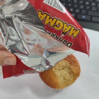 Ülker Isırılıp Paketlenmiş Dankek Magma Kek